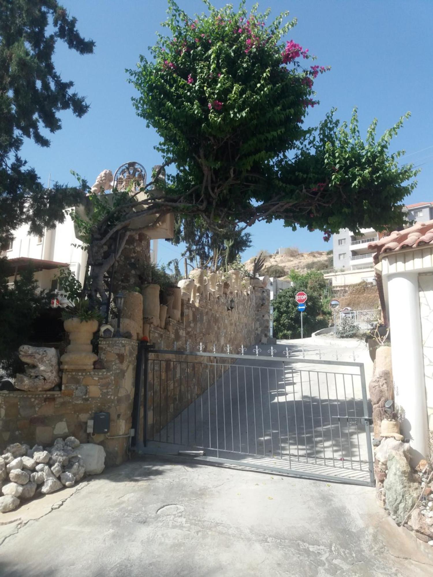 Greenfields Country Club Limassol Bagian luar foto